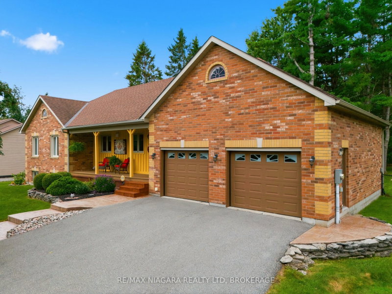 115 Pinewood Boulevard