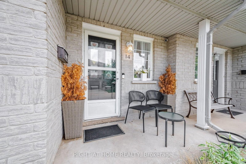 14 - 104 Frances Avenue