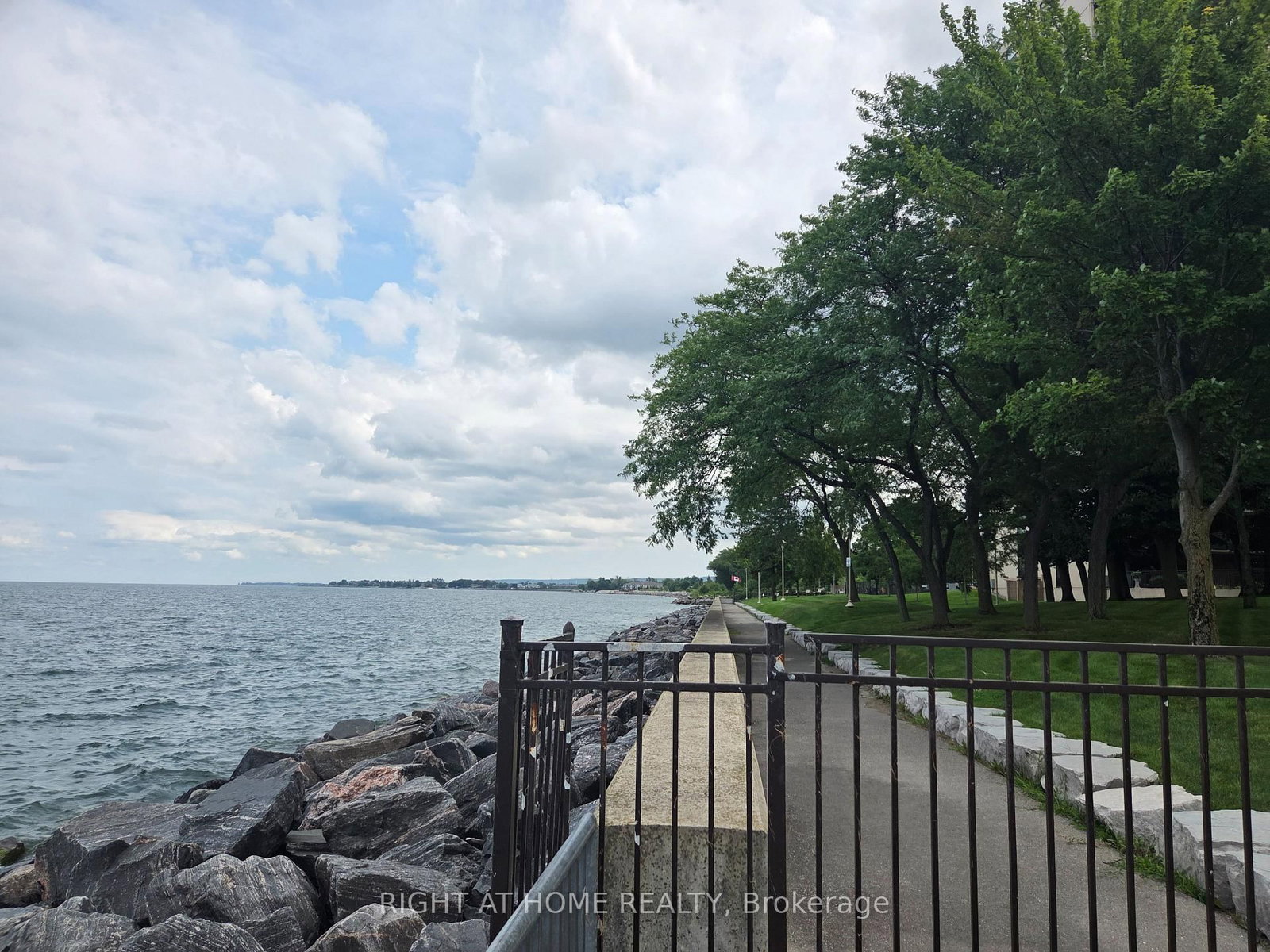 104 Frances Avenue • #14 • Hamilton, ON photo 36