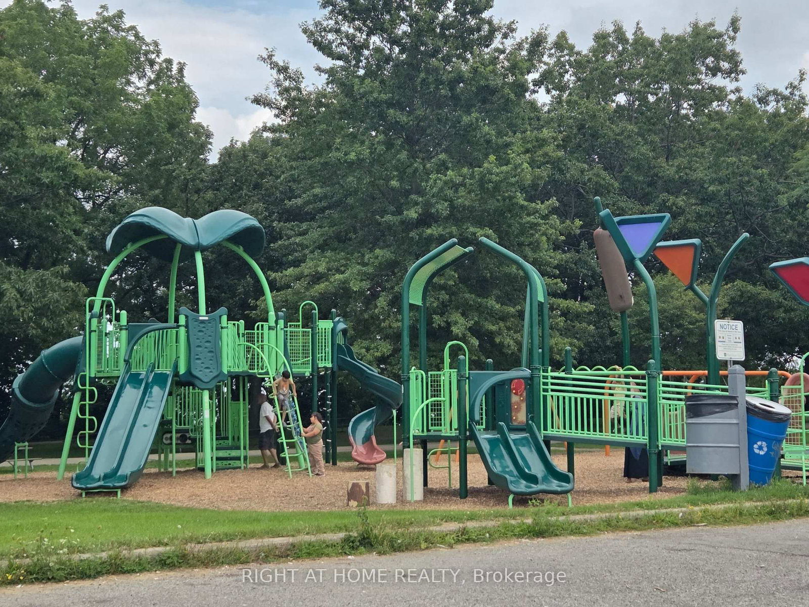 104 Frances Avenue • #14 • Hamilton, ON photo 39