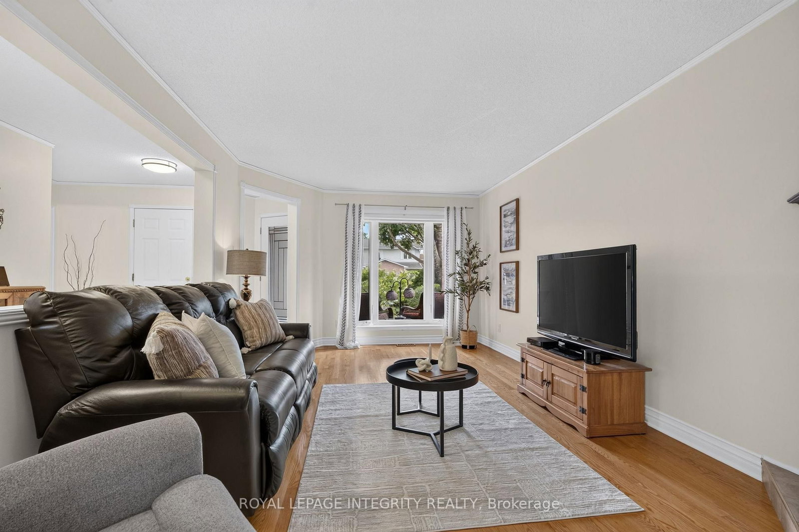 1692 Toulouse Crescent • Ottawa, ON photo 6