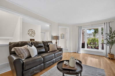 1692 Toulouse Crescent • Ottawa, ON photo 7
