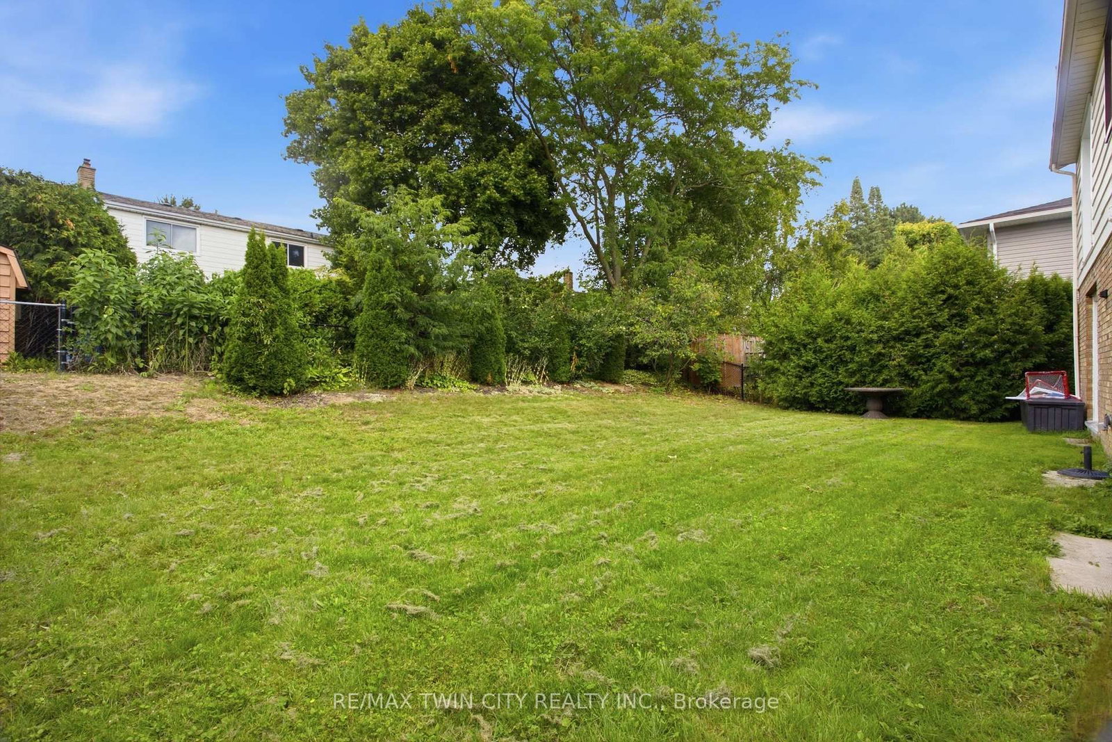 416 Clairbrook Crescent • Waterloo, ON photo 47