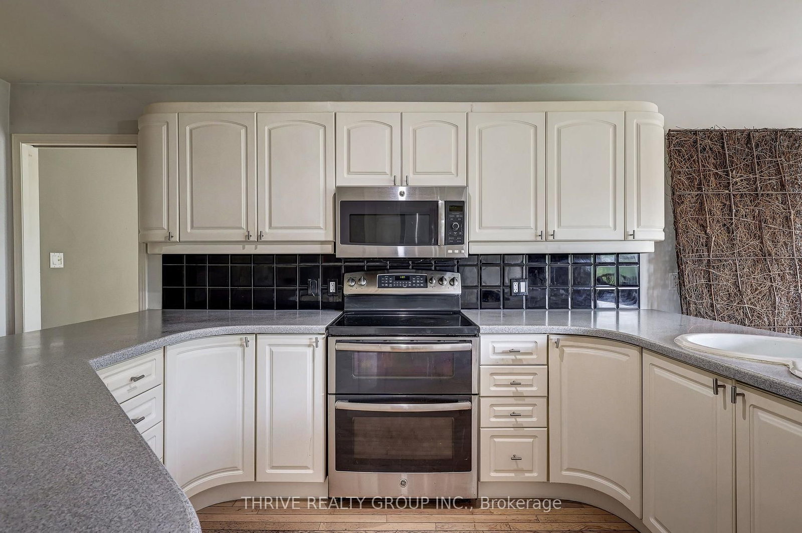 21217 Thames Road • Southwest Middlesex, ON photo 21