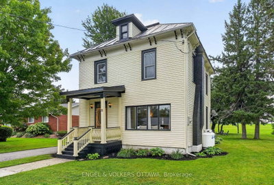 22 Peter Street • North Glengarry, ON photo 3