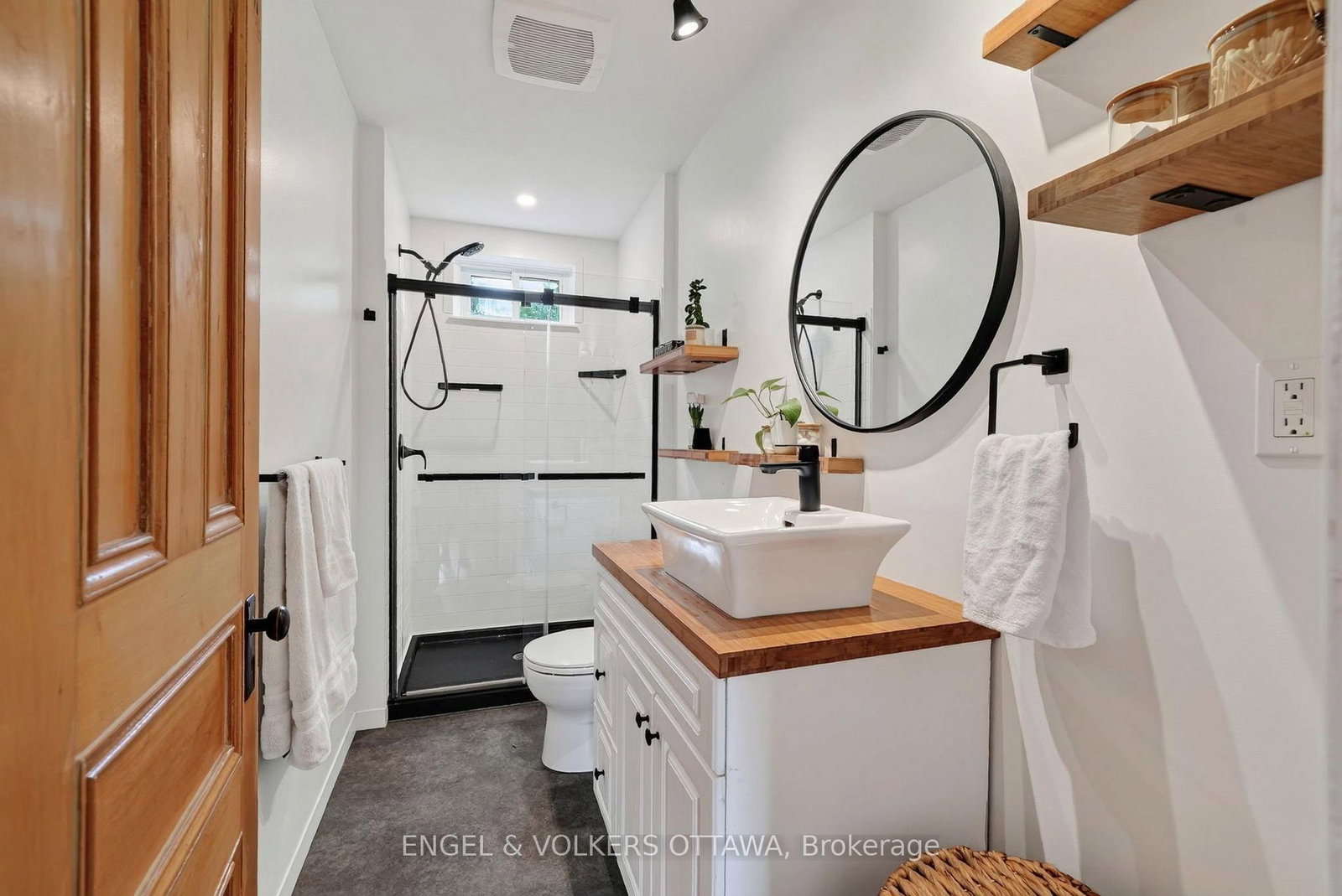 22 Peter Street • North Glengarry, ON photo 33