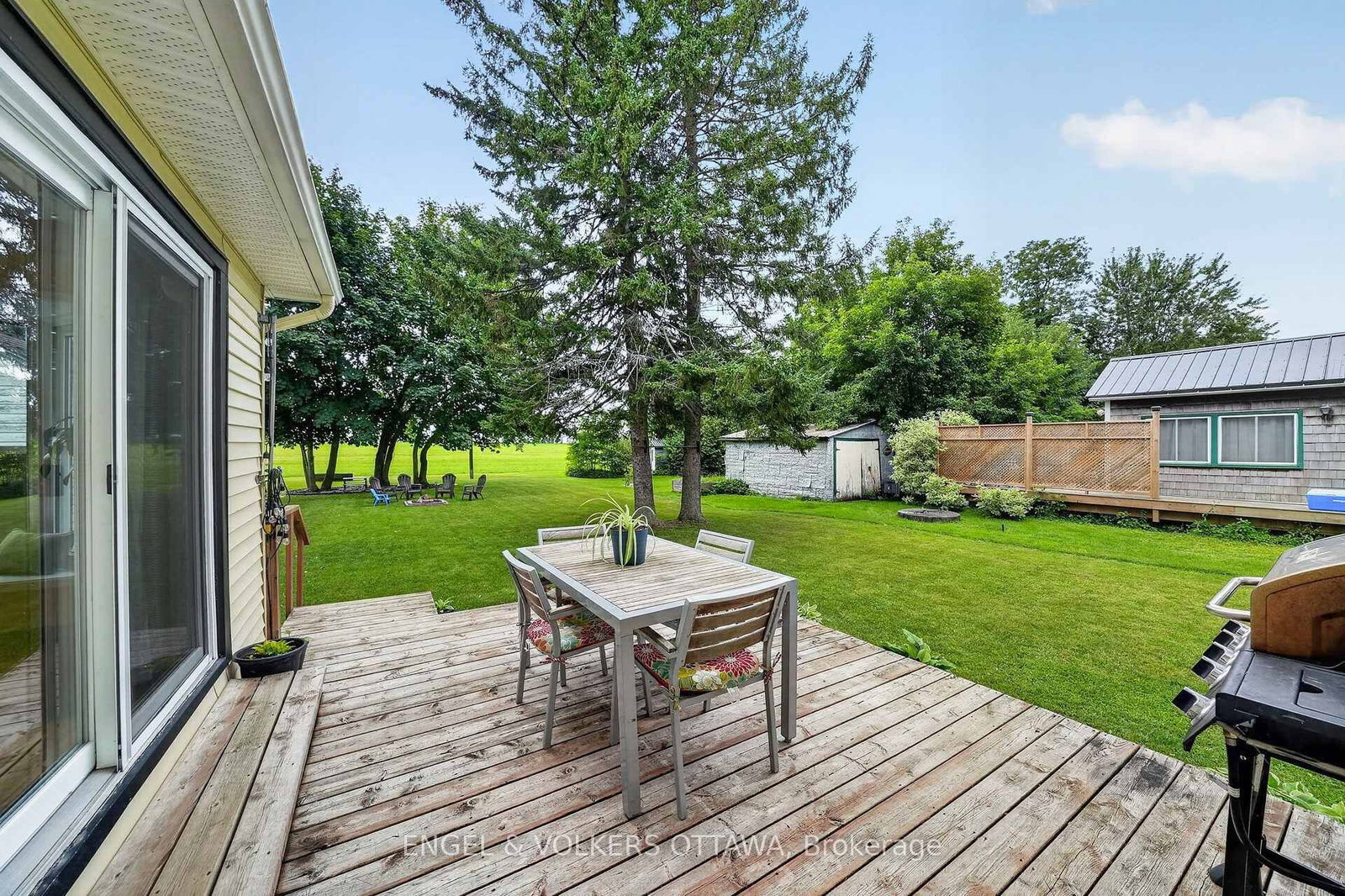 22 Peter Street • North Glengarry, ON photo 42