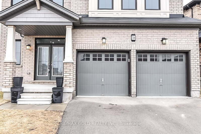 206 Crafter Crescent