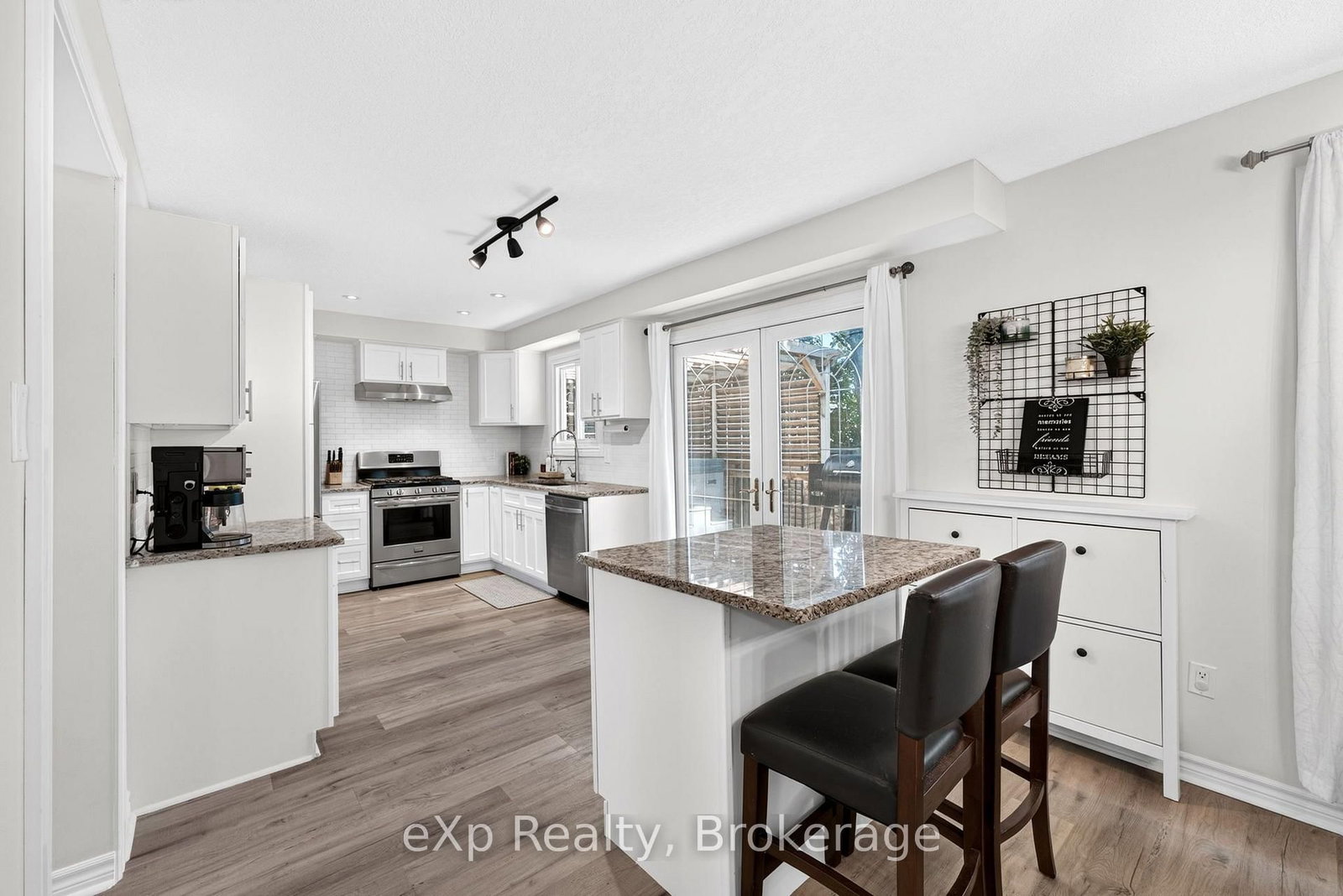 20 Edison Crescent • Stratford, ON photo 12