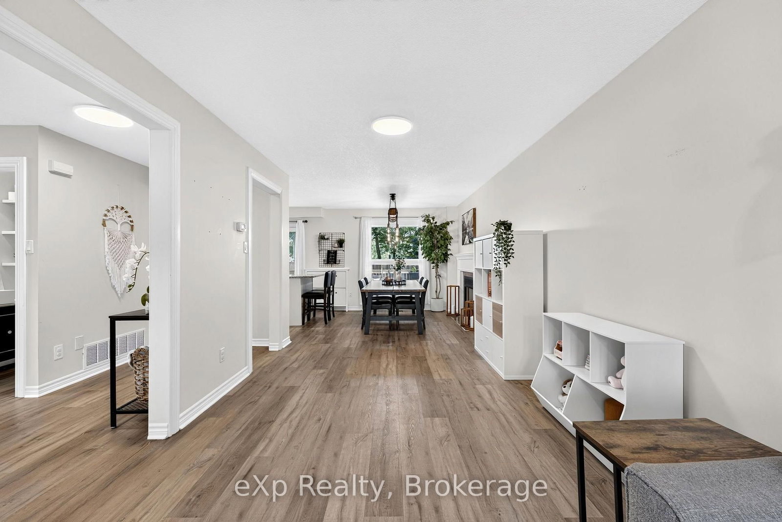 20 Edison Crescent • Stratford, ON photo 8