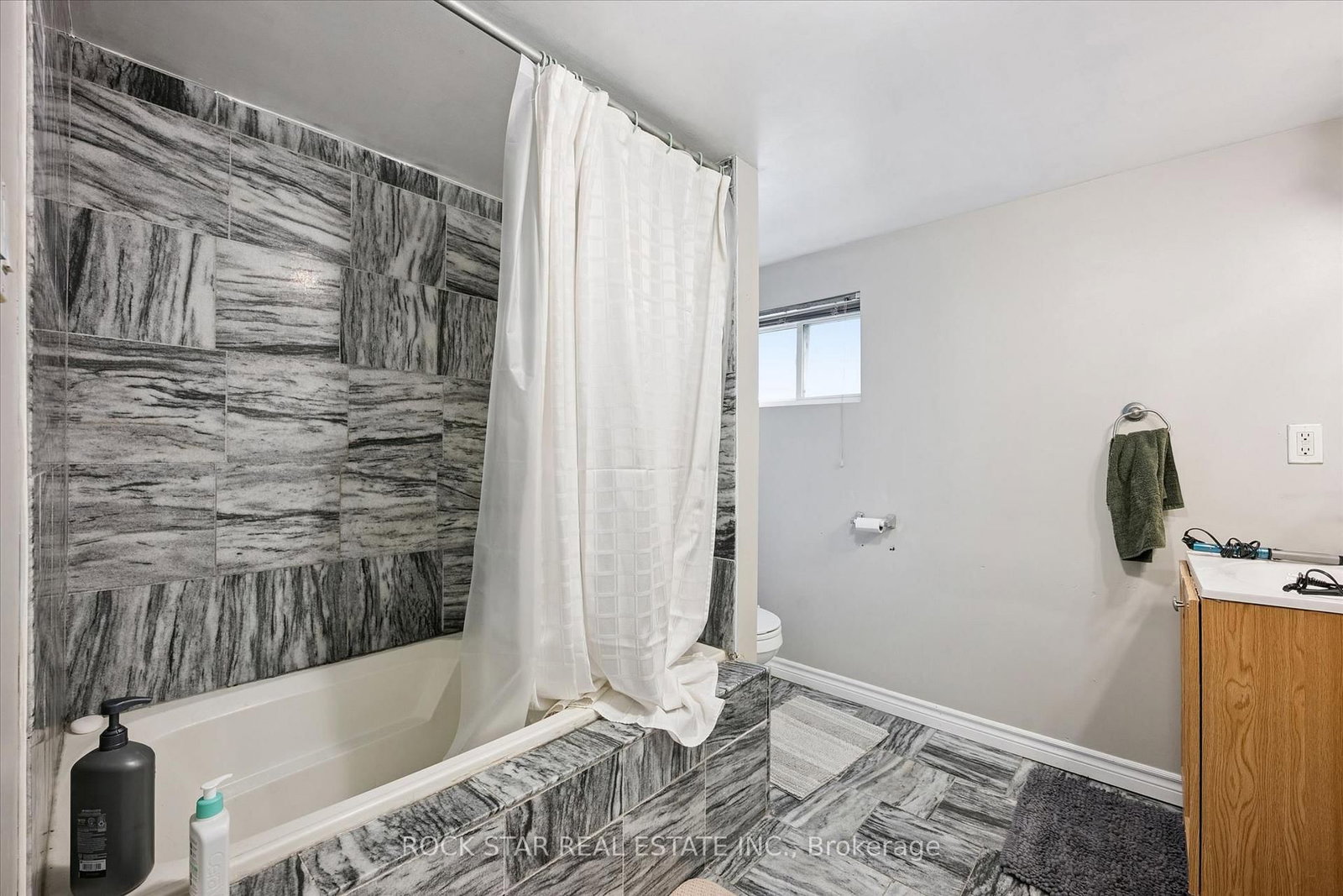 16 BEAUCOURT Place • Hamilton, ON photo 31