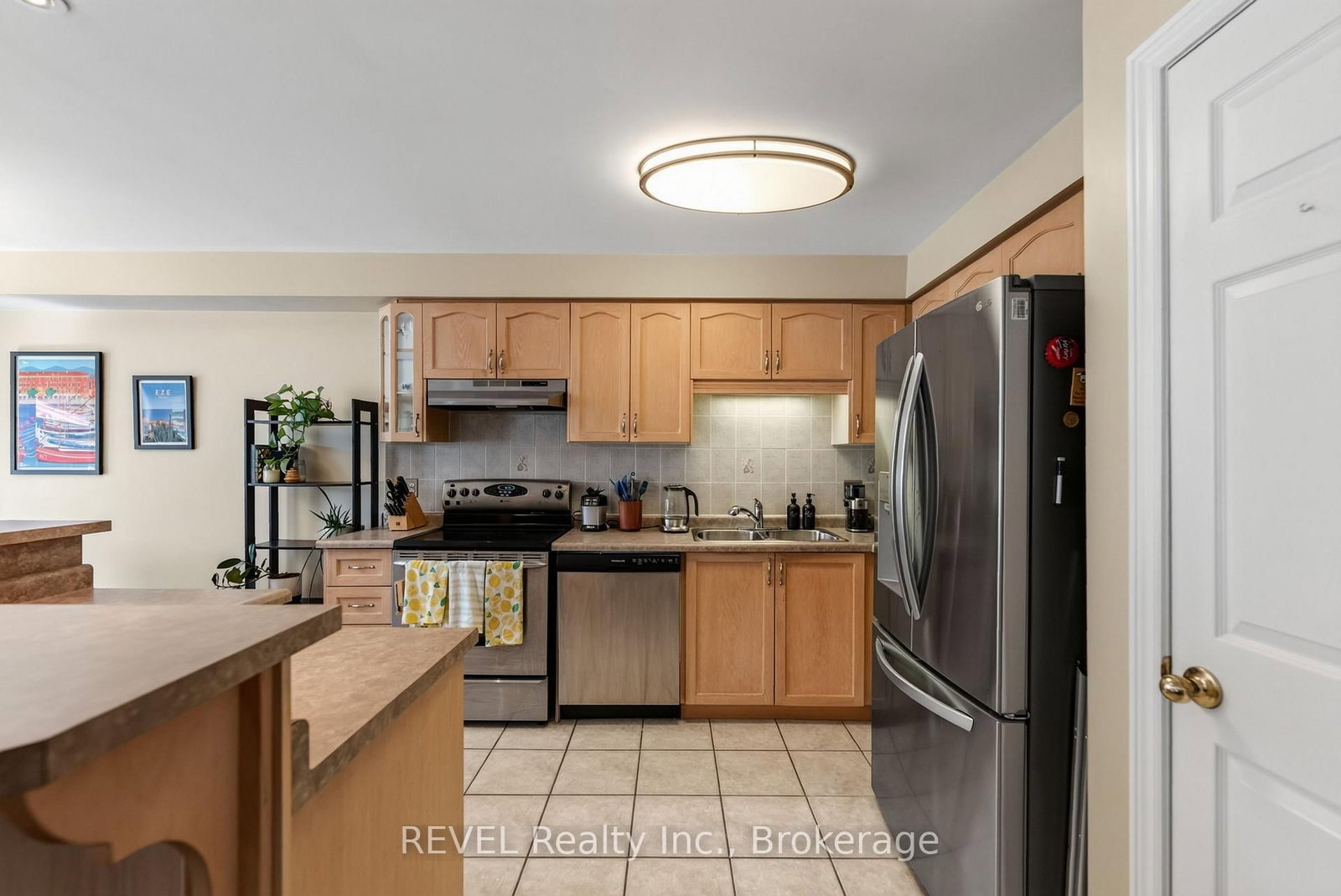 11 Elderberry Avenue • Grimsby, ON photo 11