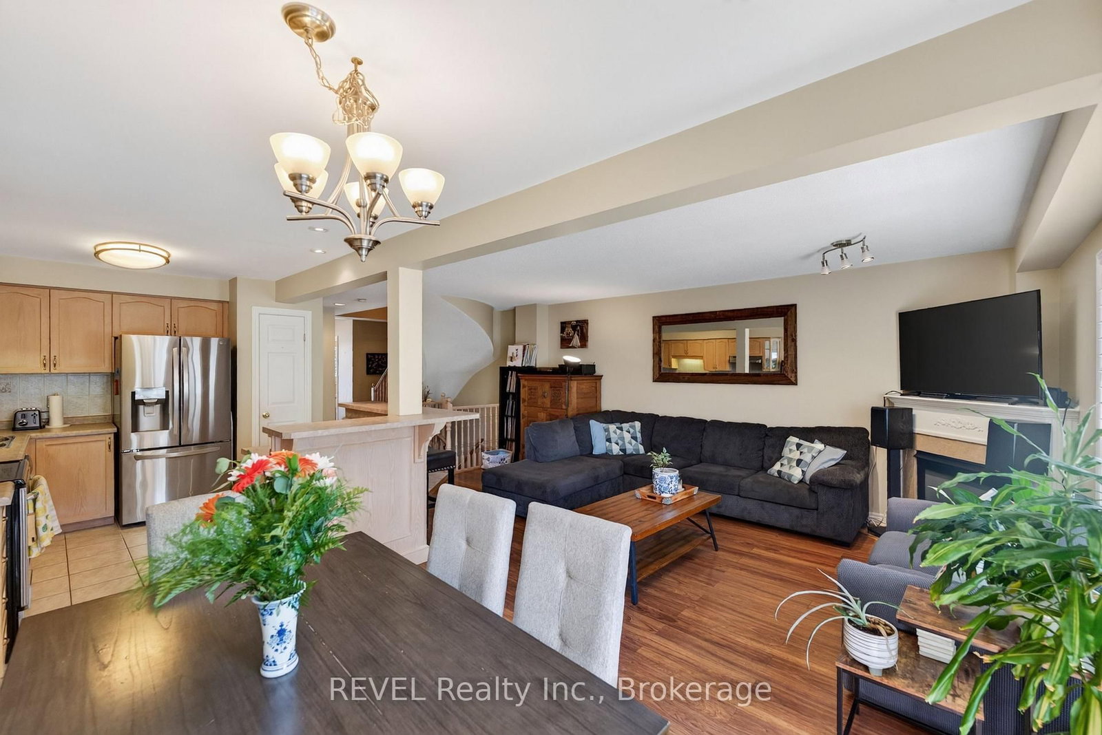 11 Elderberry Avenue • Grimsby, ON photo 15