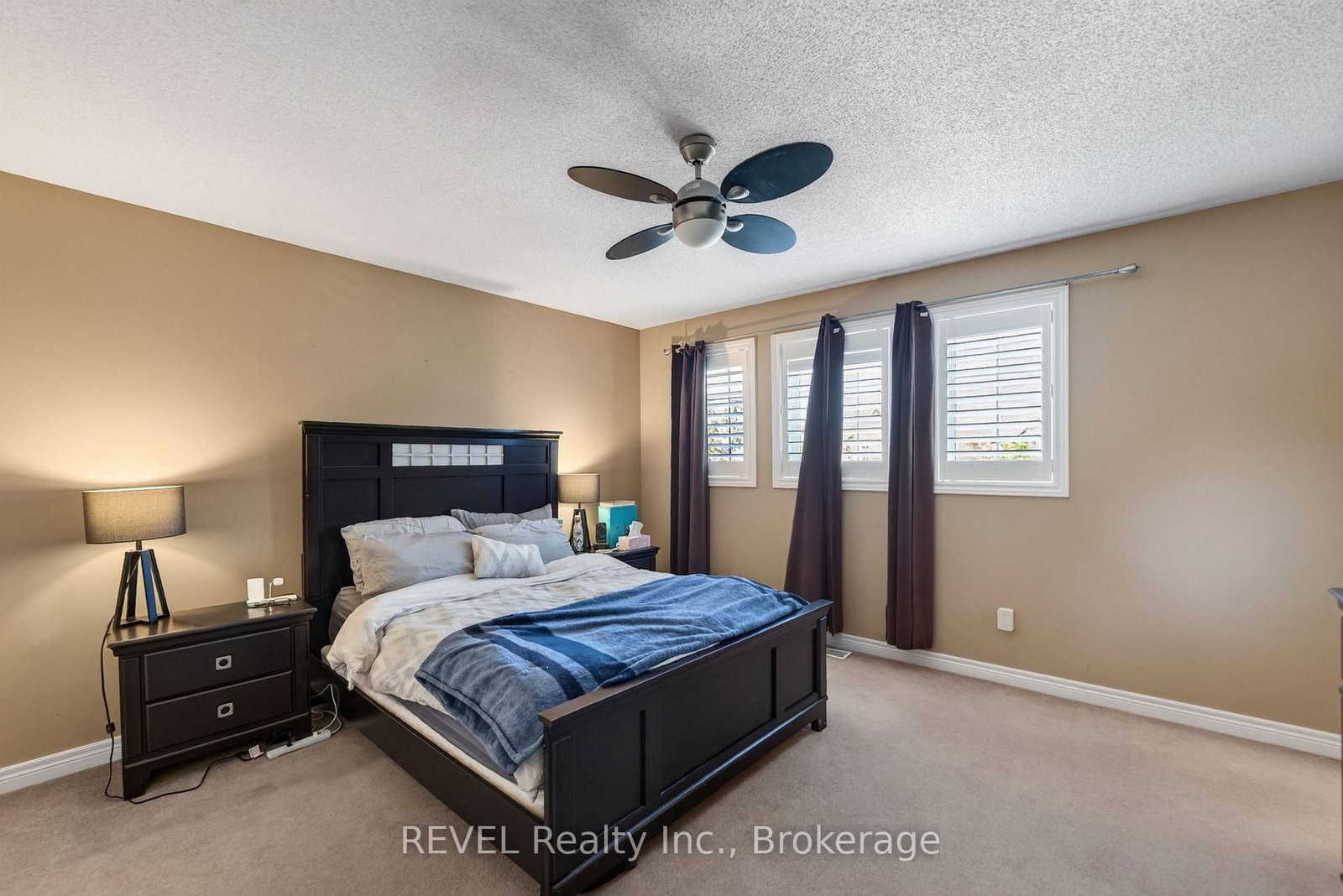 11 Elderberry Avenue • Grimsby, ON photo 27