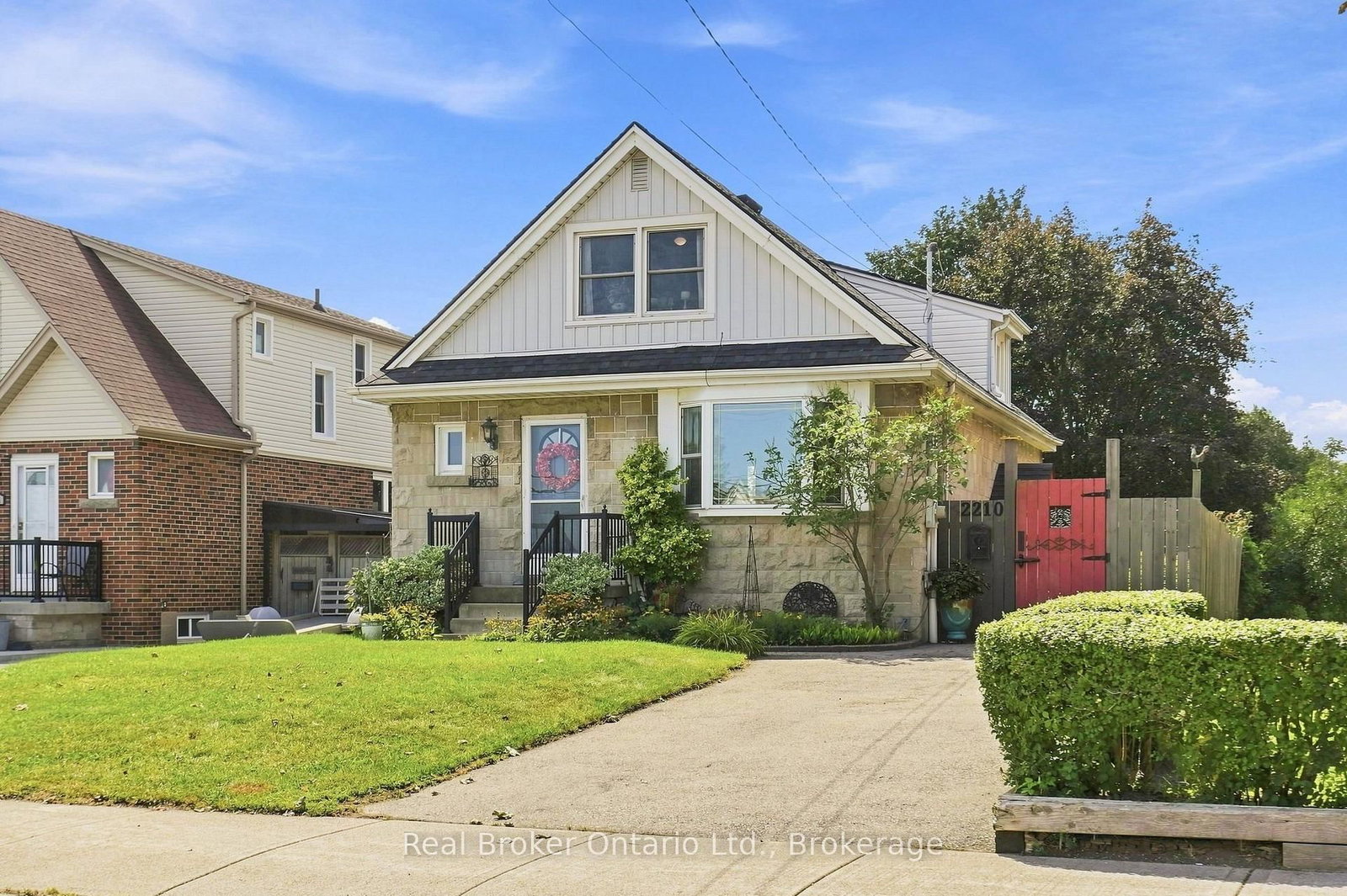 2210 KING Street E • Hamilton, ON photo 1
