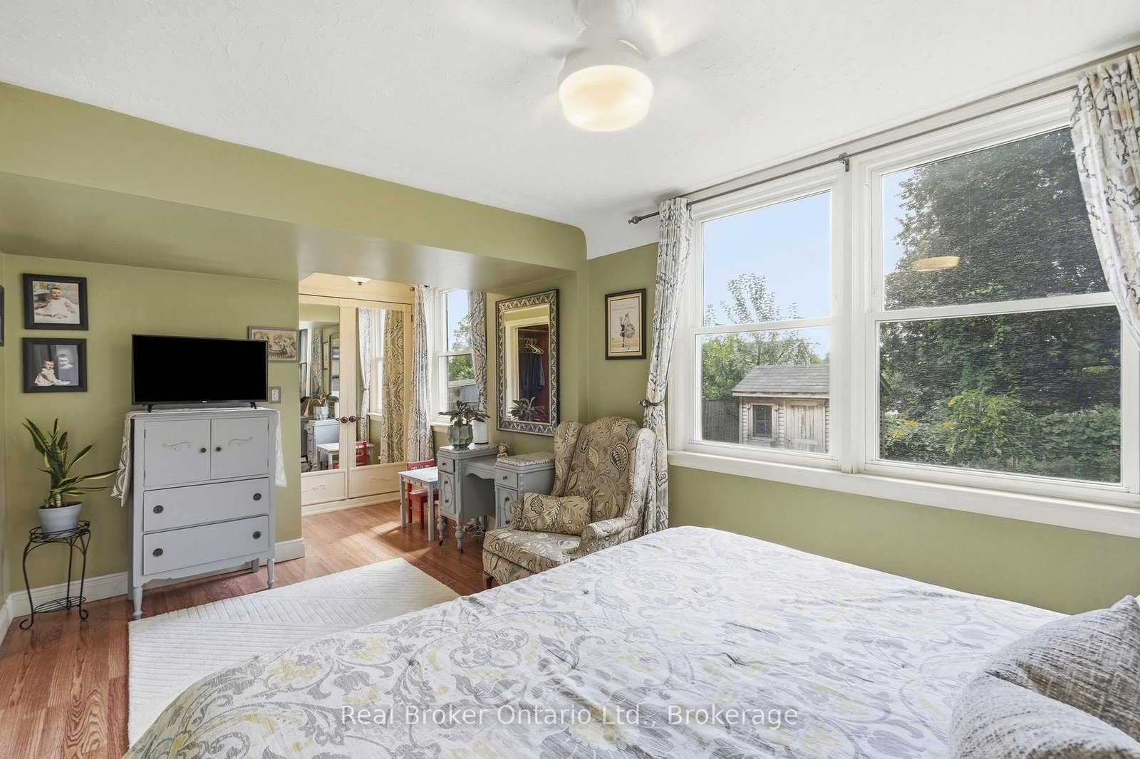 2210 KING Street E • Hamilton, ON photo 14