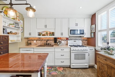 2210 KING Street E • Hamilton, ON photo 9