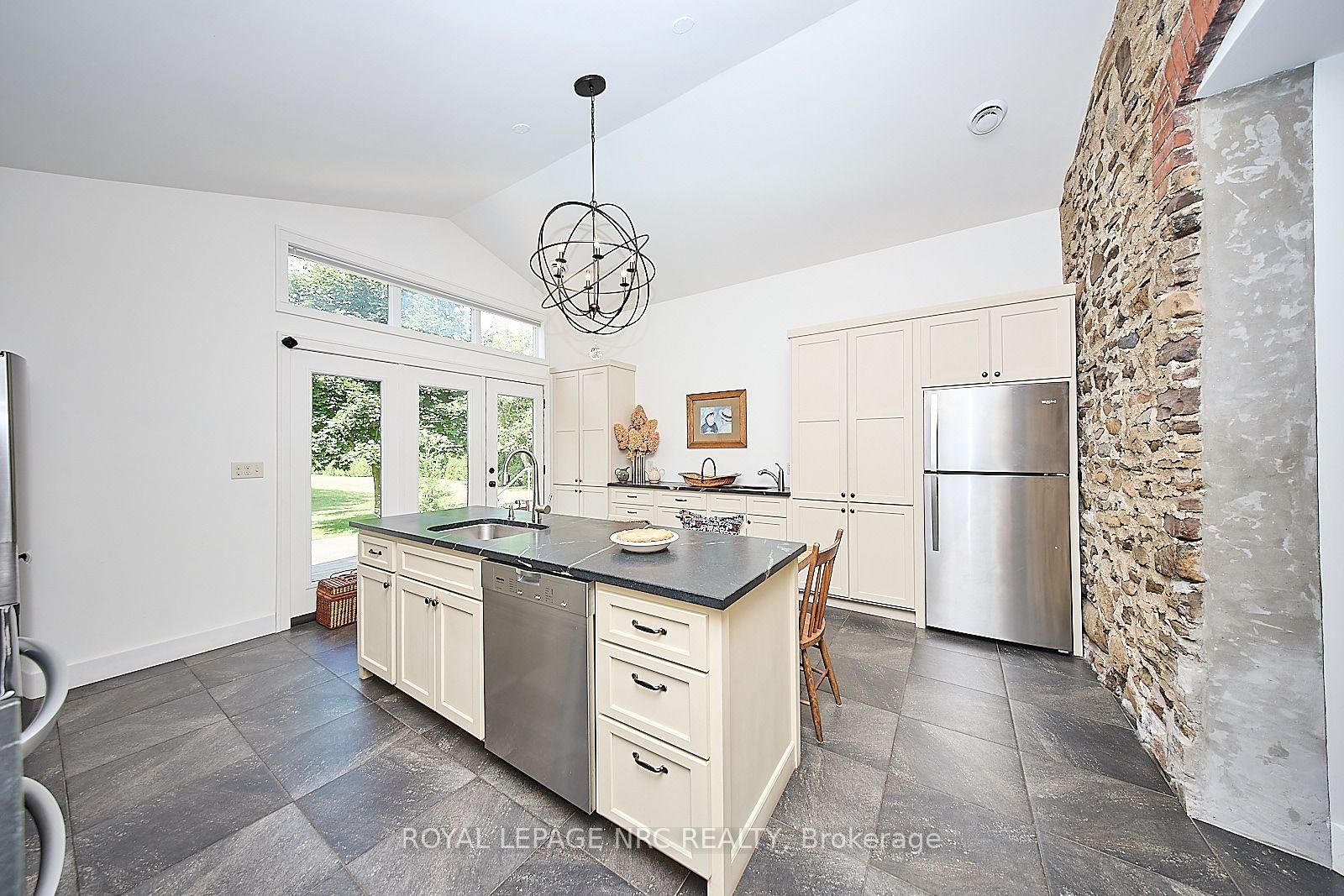 1540 Concession 6 Road • Niagara-on-the-Lake, ON photo 12