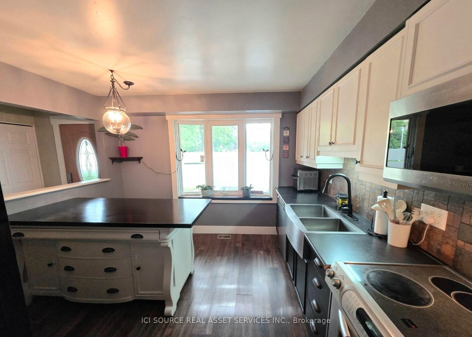 1730 Attawandaron Road • London North, ON photo 4
