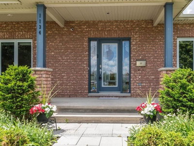 1134 Stittsville Main Street • Stittsville, ON photo 2