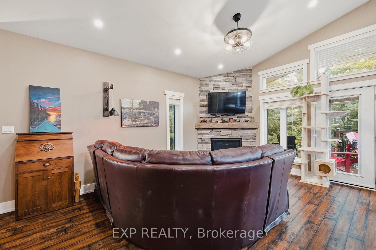 153 James Street • Huron East, ON photo 14