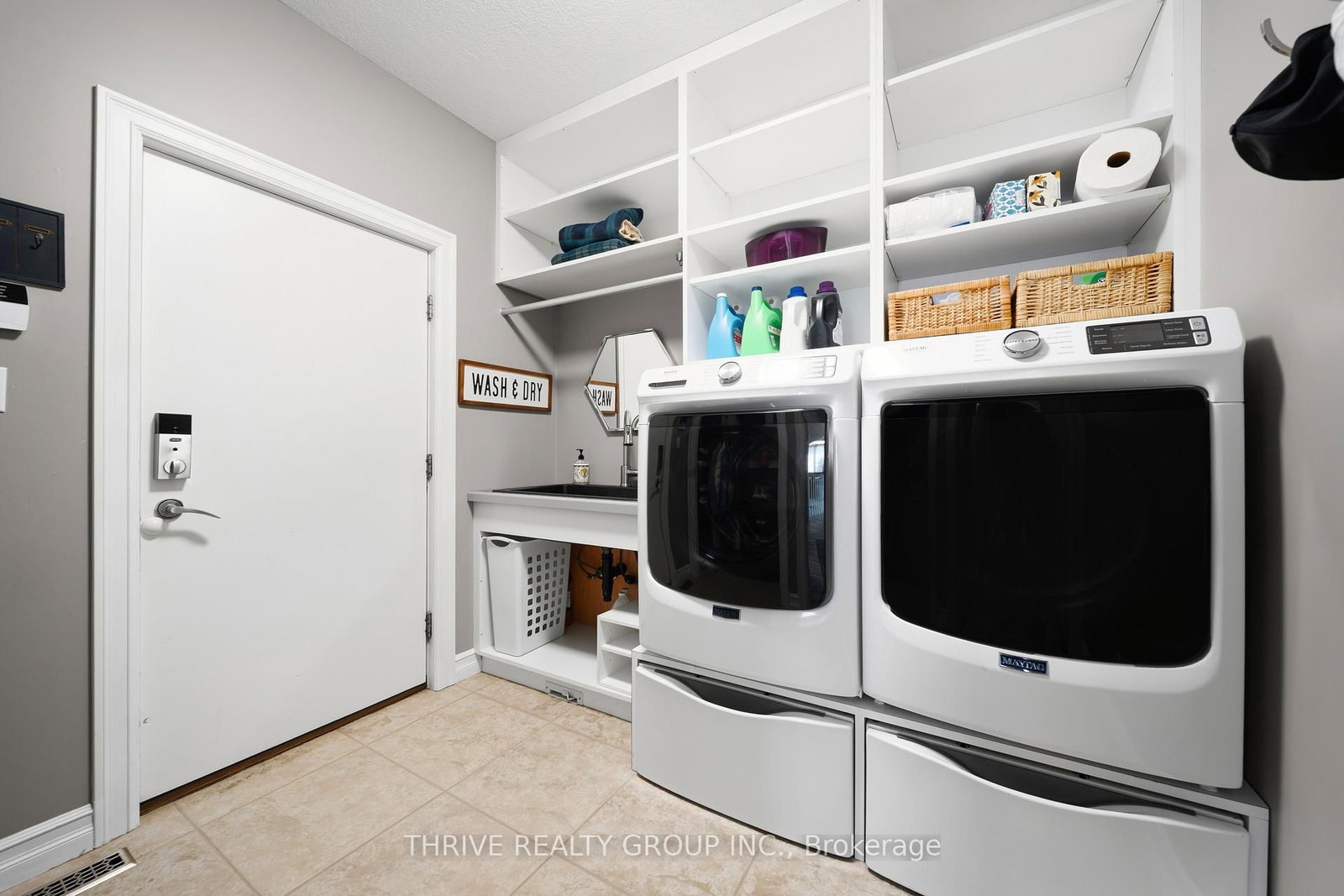 944 Collins Drive • London South, ON photo 16