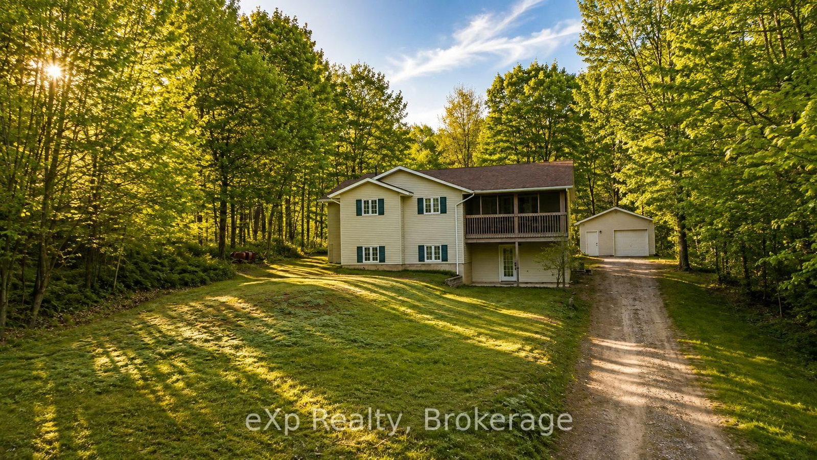 1084 Bonnie Lake Road • Bracebridge, ON photo 1