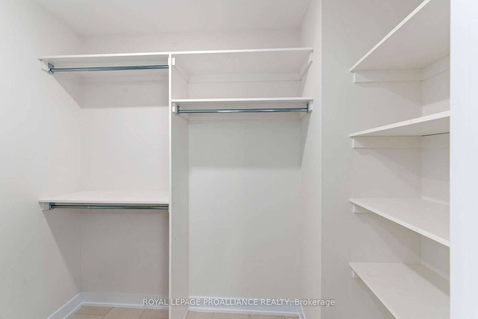 1028 Moore Street • Brockville, ON photo 28