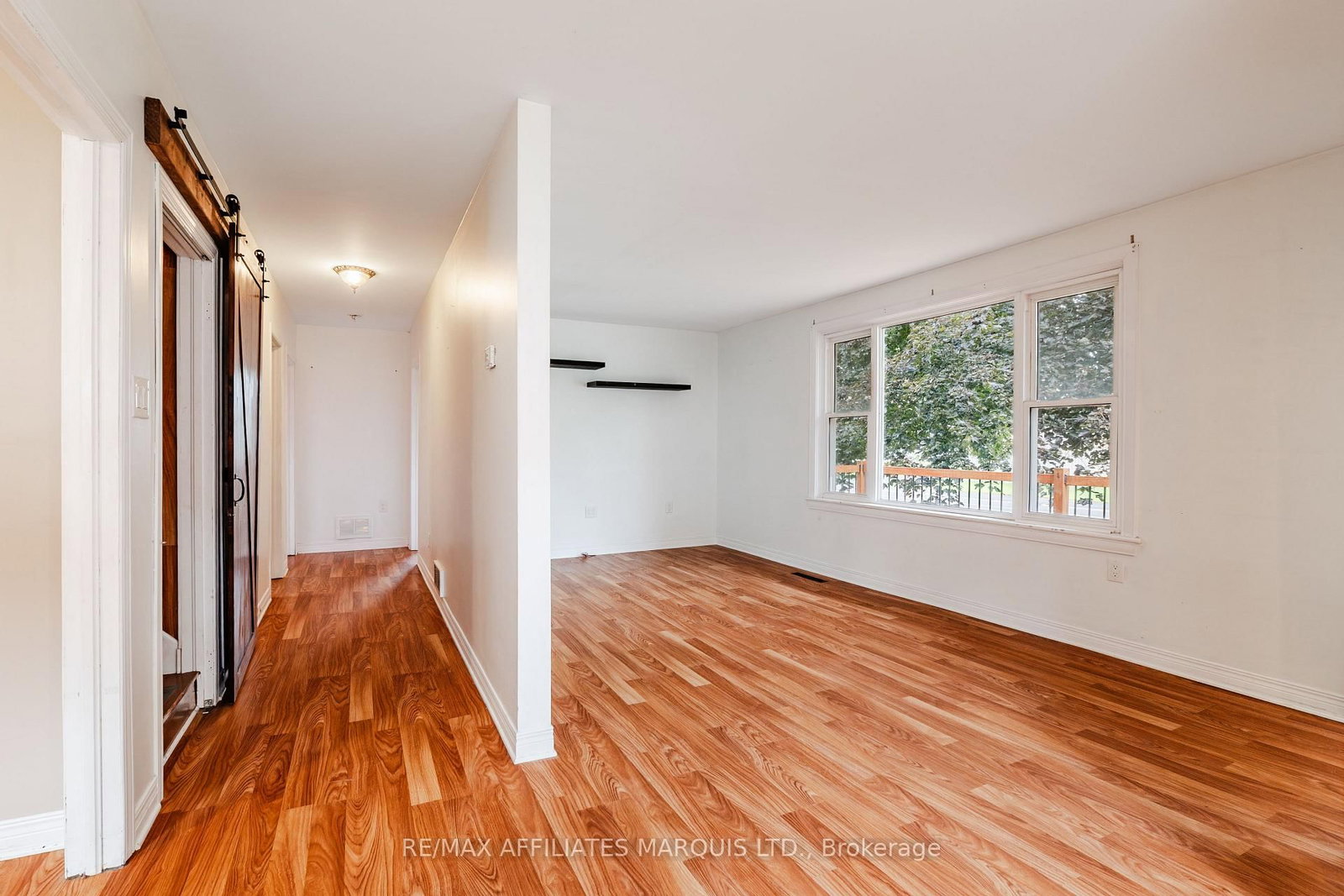 16 Front Street • North Stormont, ON photo 11