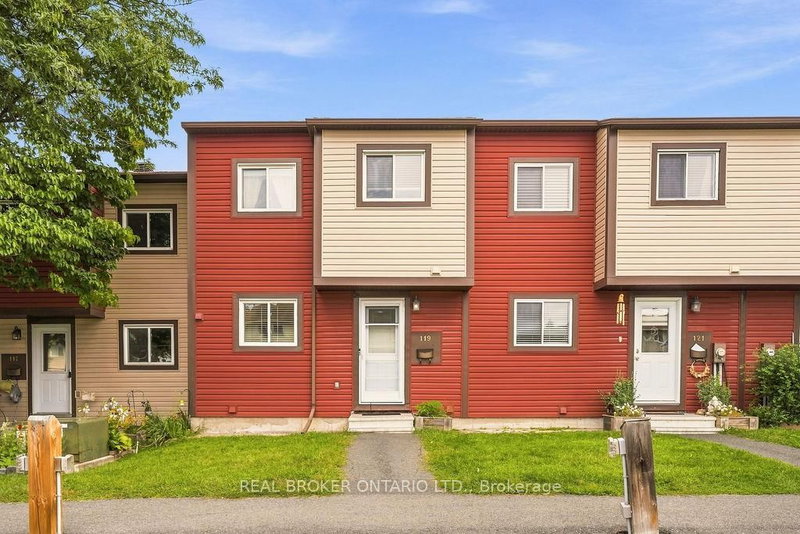 119 Teal Crescent