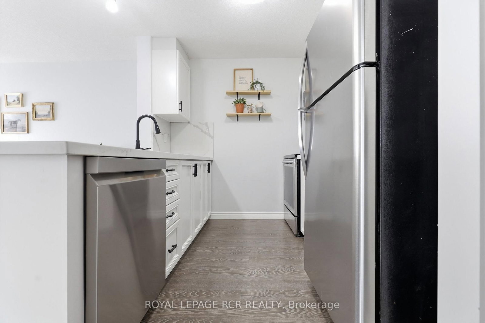 35 MOUNTFORD Drive • #25 • Guelph, ON photo 9