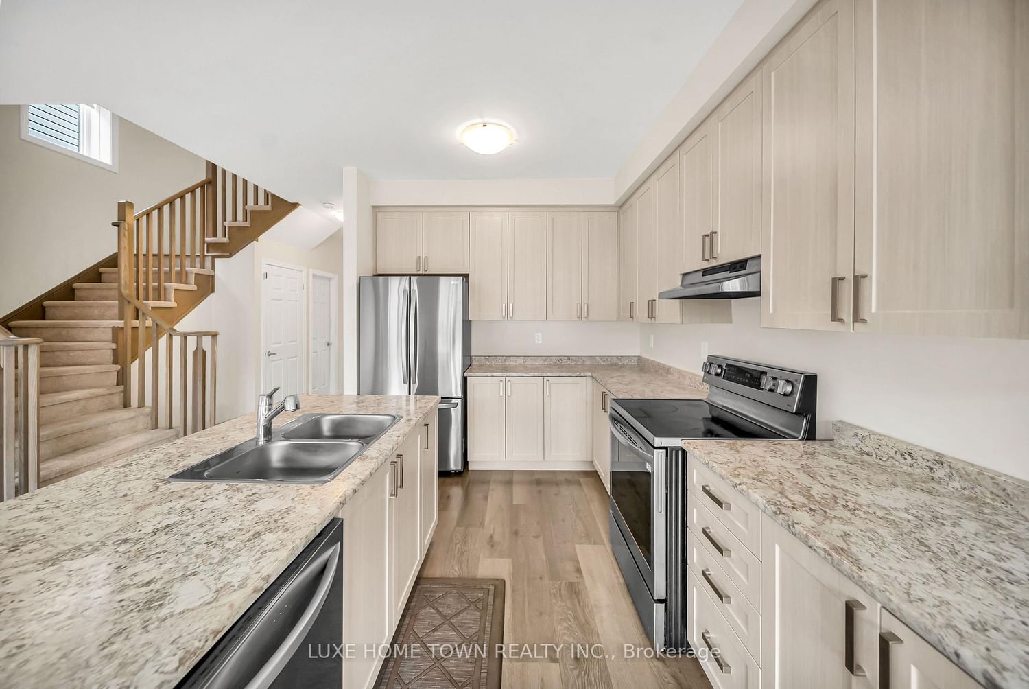 82 Prest Way • Centre Wellington, ON photo 15