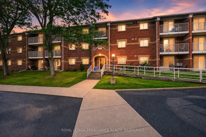 210 - 561 Armstrong Road