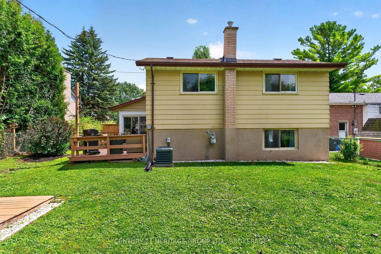 935 Pembridge Crescent • Kingston, ON photo 8