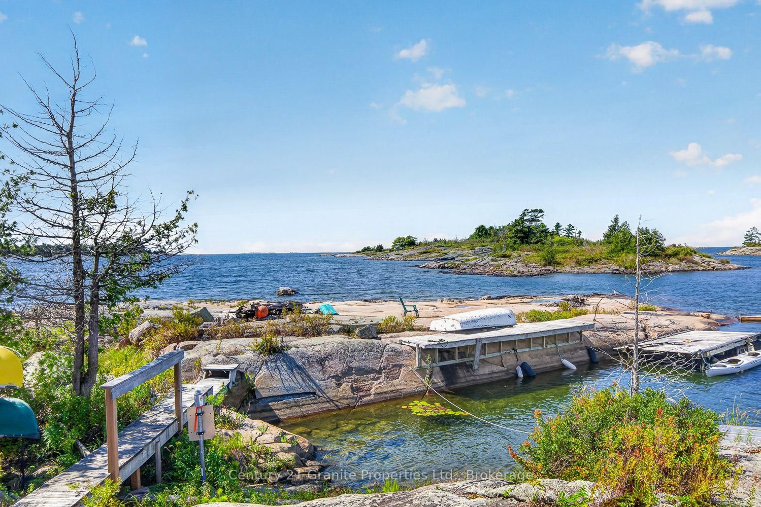 1 369C Island • Carling, ON photo 11