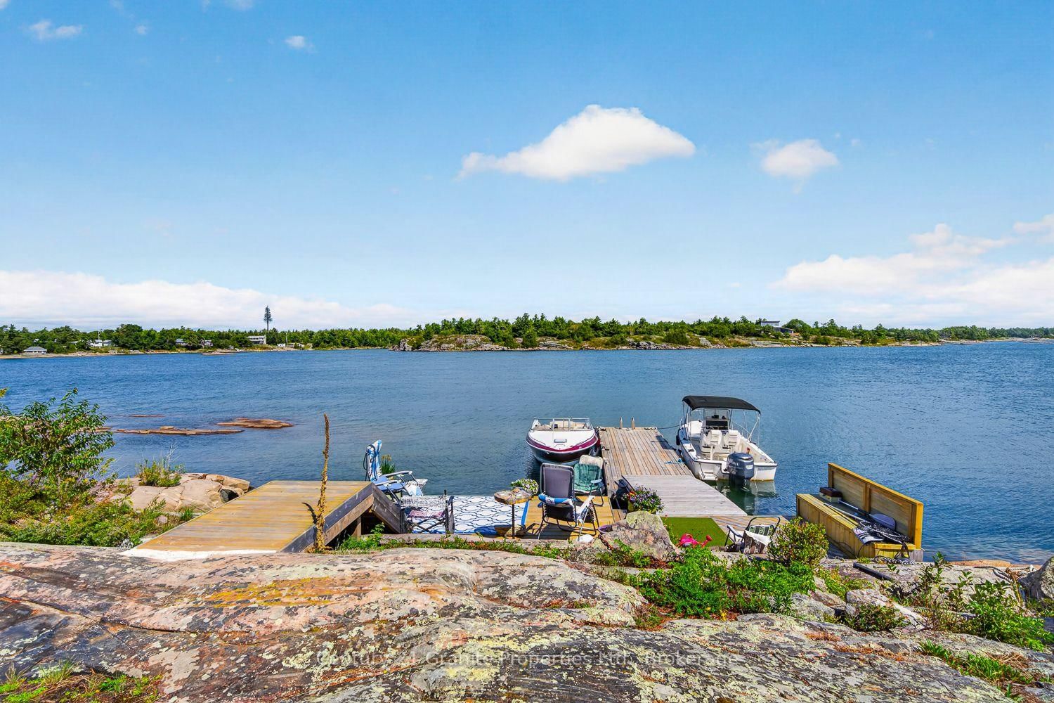 1 369C Island • Carling, ON photo 14