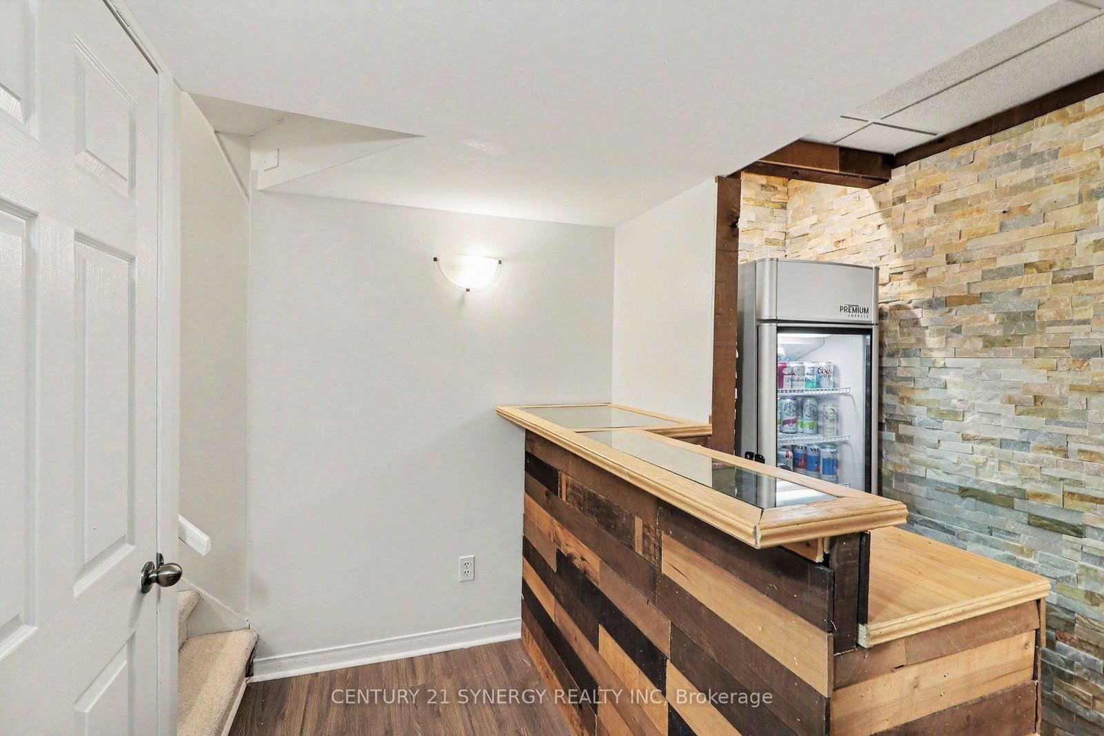1503 Roberval Avenue • Ottawa, ON photo 24