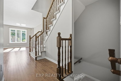237 EYE BRIGHT Crescent • Ottawa, ON photo 8