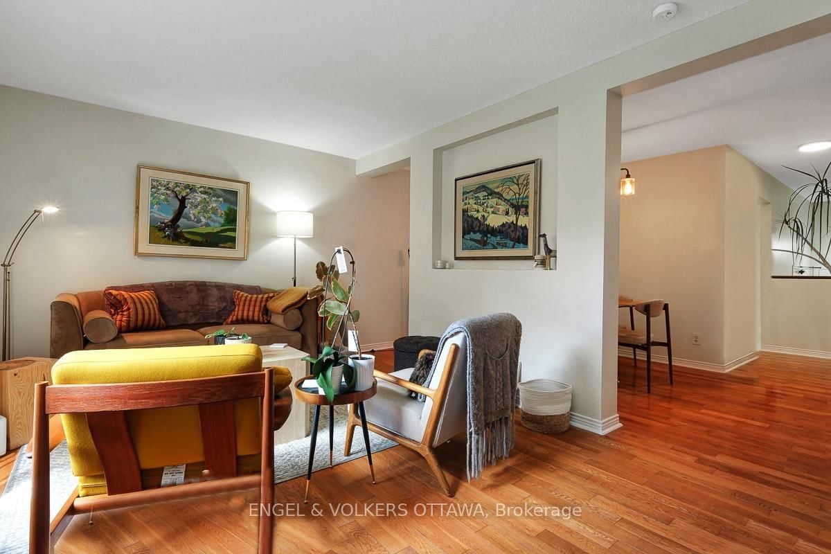 381 Verdon Private • Ottawa, ON photo 10