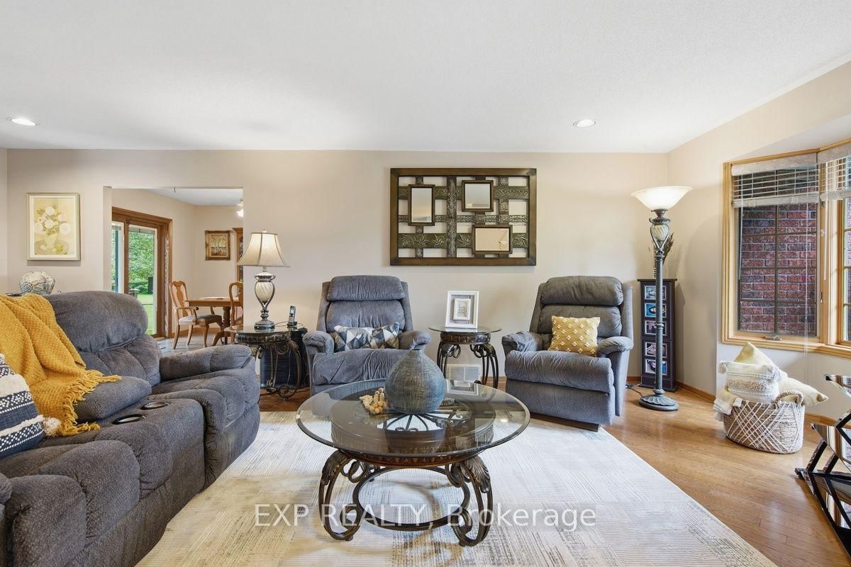 23401 Melbourne Road • Southwest Middlesex, ON photo 13