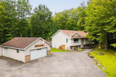 1261 Falkenburg Road • Muskoka Lakes, ON photo 2