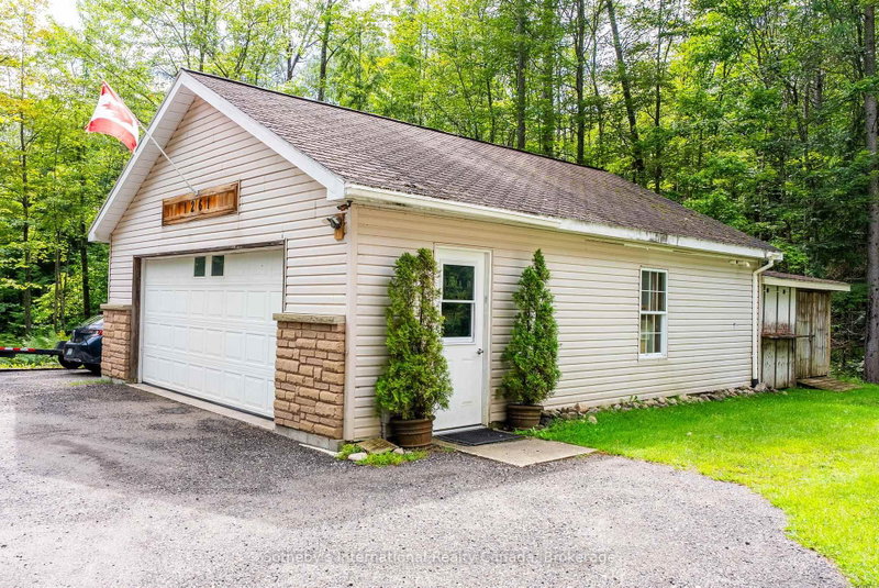 1261 Falkenburg Road