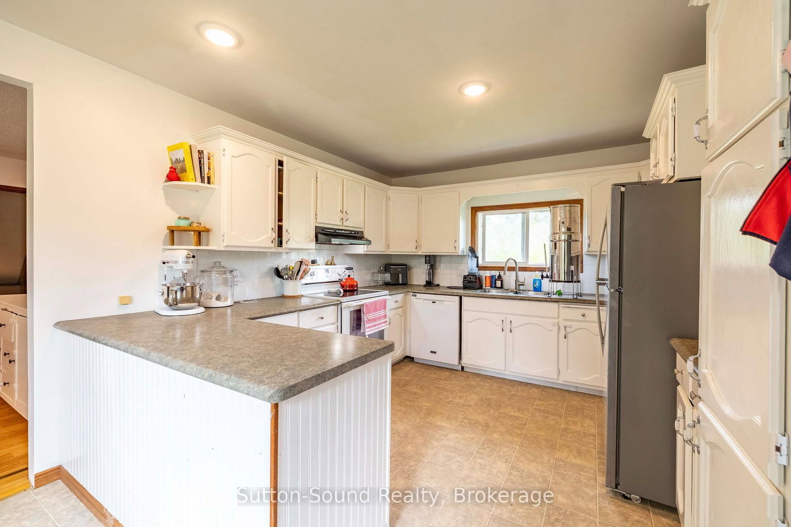 444 Balmy Beach Road • Georgian Bluffs, ON photo 12
