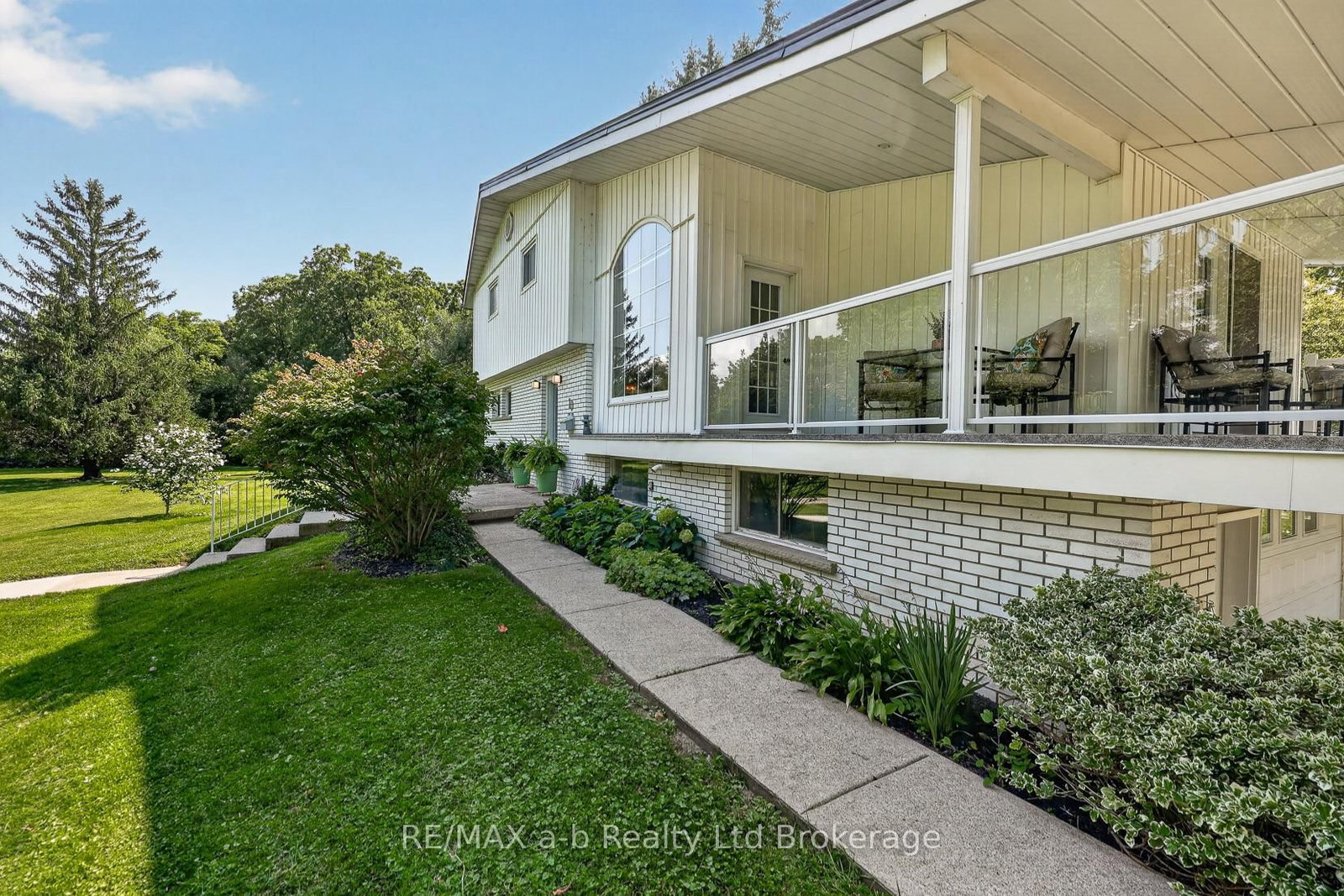 10 Pitcher Street • Norwich, ON photo 41