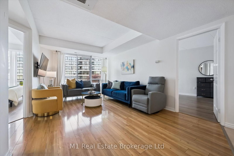 208 - 105 Bagot Street
