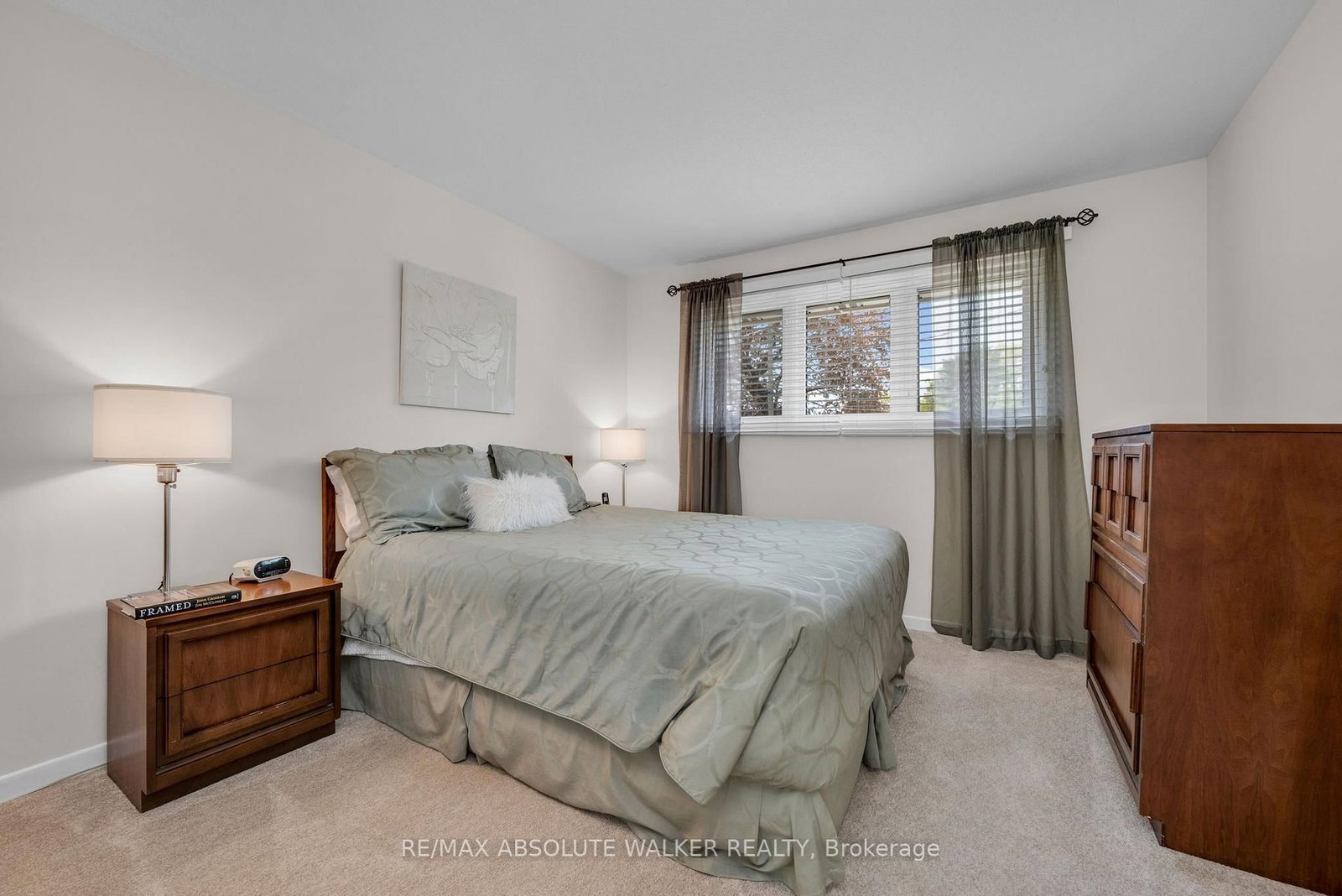 5 West Herrington Court • Ottawa, ON photo 28
