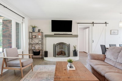 670 Thompson Road • Hamilton, ON photo 9