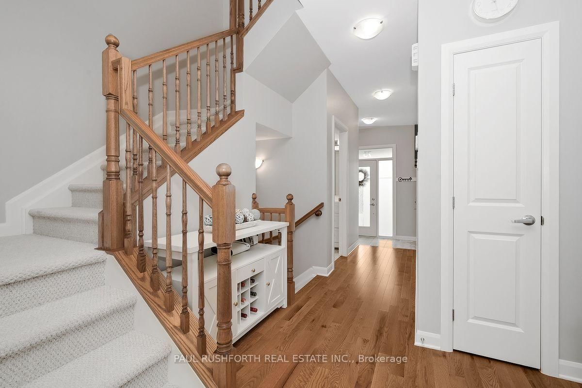 73 Damselfish Walk • Ottawa, ON photo 4