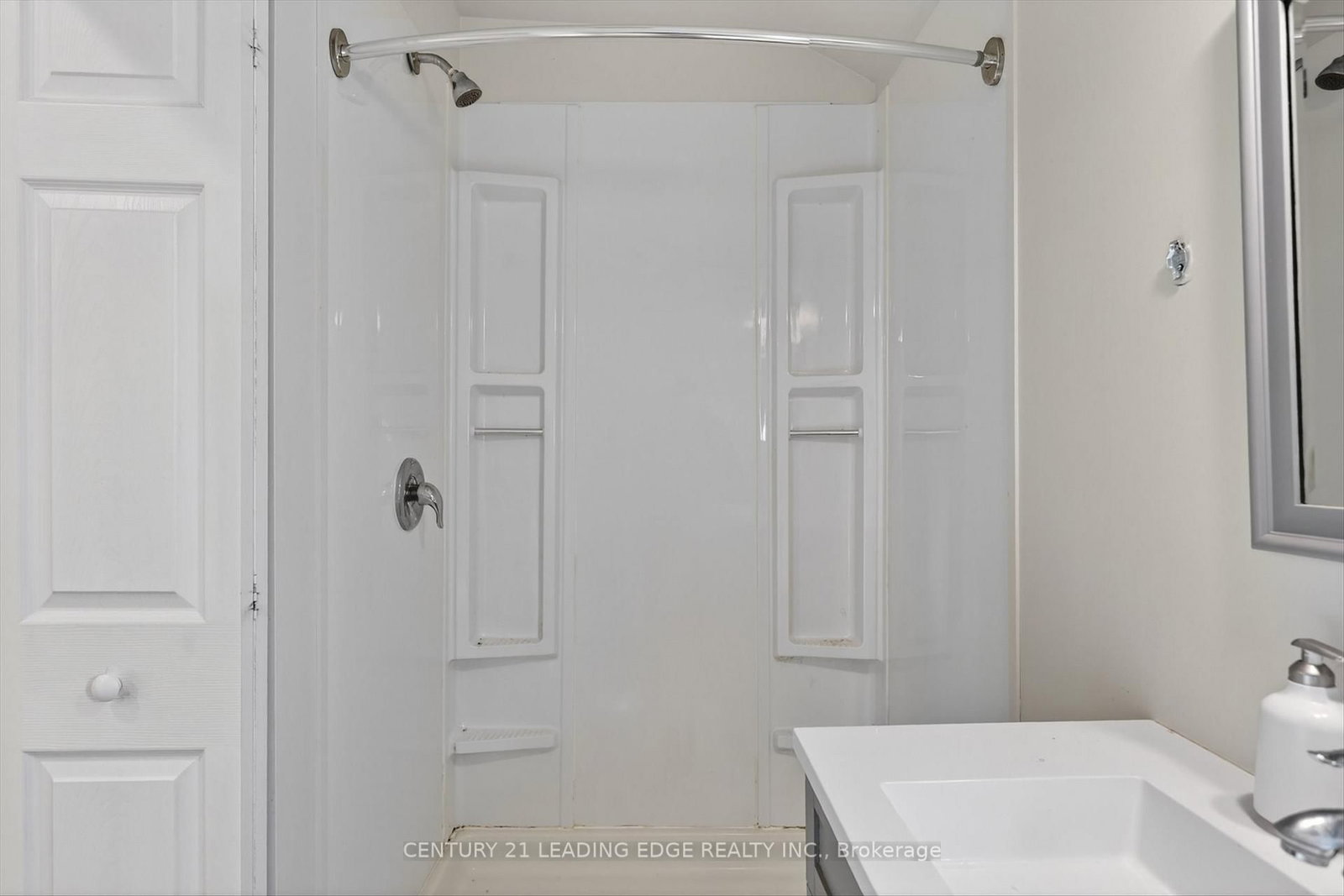 292-294 Townsend Street • Peterborough, ON photo 16
