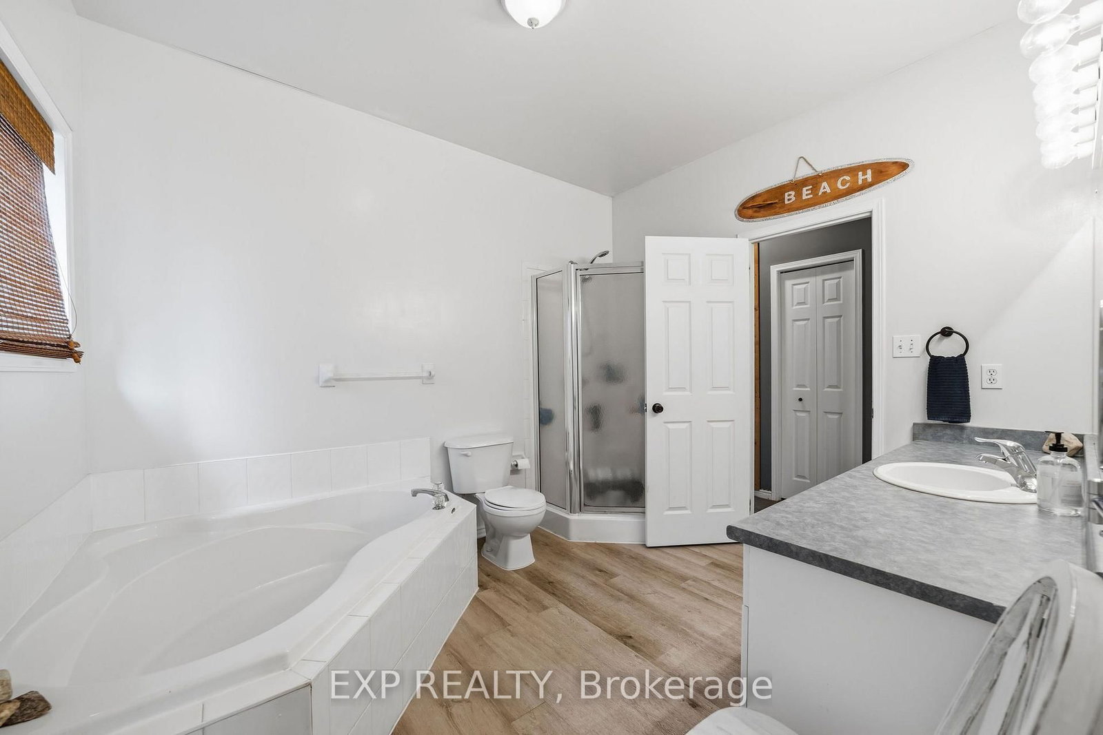 44 Juniper Crescent • Strathroy-Caradoc, ON photo 18